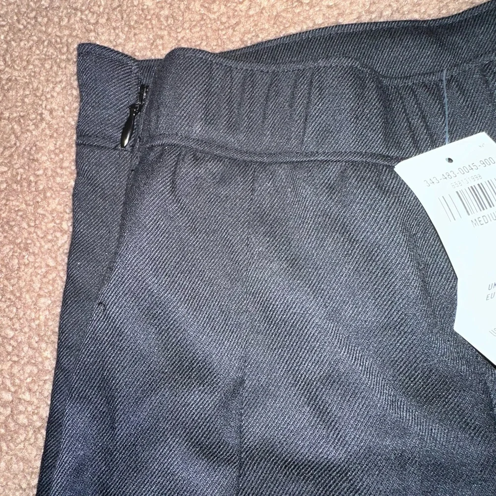Hollister Girls Mini Skirt Pleat Details In Black Size: Medium